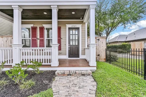 2523 S Houston Avenue Pearland TX 77581