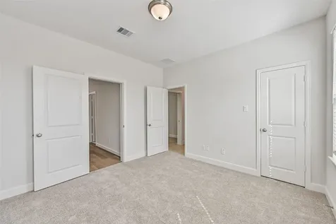 2523 S Houston Avenue Pearland TX 77581