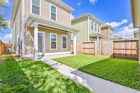 2523 S Houston Avenue Pearland TX 77581
