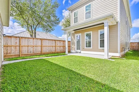 2523 S Houston Avenue Pearland TX 77581