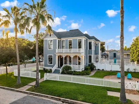 1728 Avenue M Galveston TX 77550