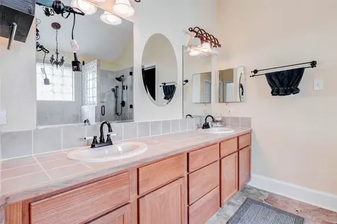 302 Dock Court Crosby TX 77532