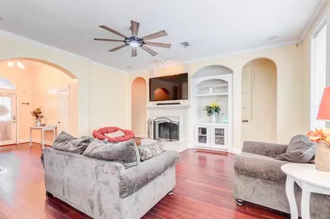 302 Dock Court Crosby TX 77532
