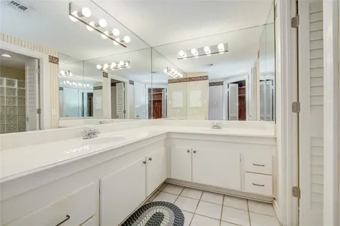 14655 Champion Forest Drive 1104 Houston TX 77069