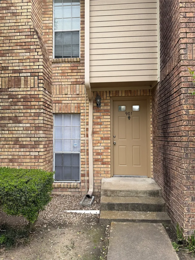 3600 Jeanetta Street 901 Houston TX 77063