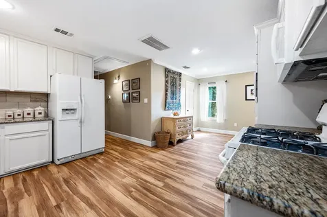 237 Mclemore Drive Alvin TX 77511