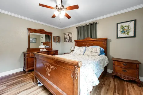 237 Mclemore Drive Alvin TX 77511