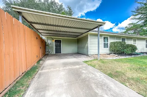 237 Mclemore Drive Alvin TX 77511