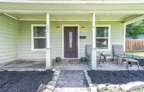 237 Mclemore Drive Alvin TX 77511