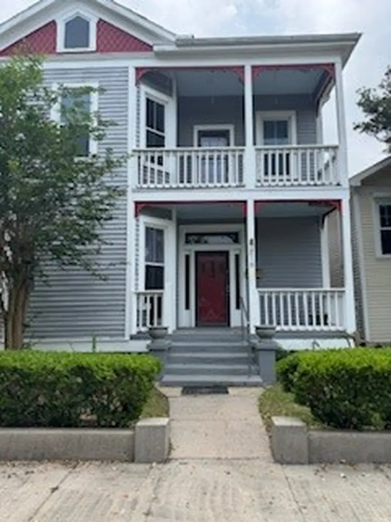 2619 Avenue O 1/2 Galveston TX 77550