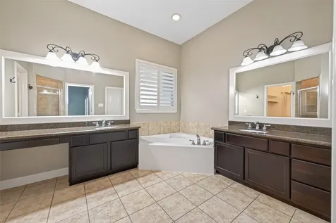 5019 Landon Lane Baytown TX 77523