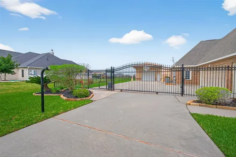 5019 Landon Lane Baytown TX 77523