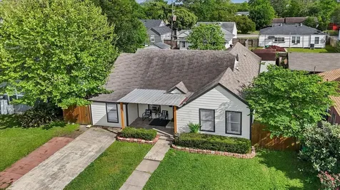 1702 Alabama Street Baytown TX 77520
