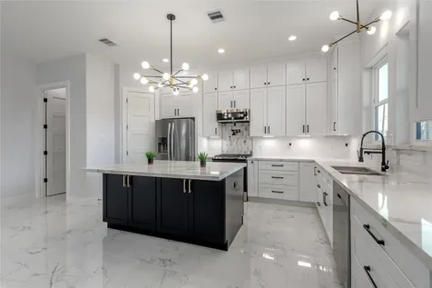 1102 36th Street Galveston TX 77550