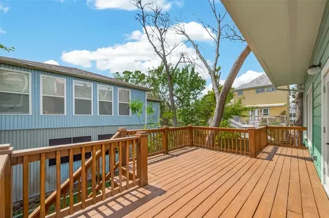 921 Ivy Road Clear Lake Shores TX 77565