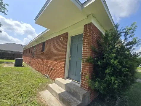 1824 Magnolia Street Liberty TX 77575