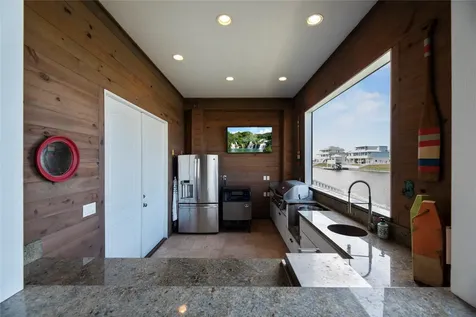 4103 Greenwing Teal Court Galveston TX 77554