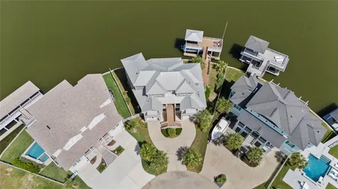 4103 Greenwing Teal Court Galveston TX 77554