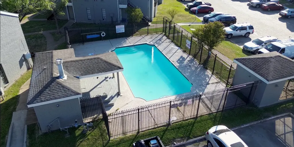 12500 Sandpiper Drive 84 Houston TX 77035