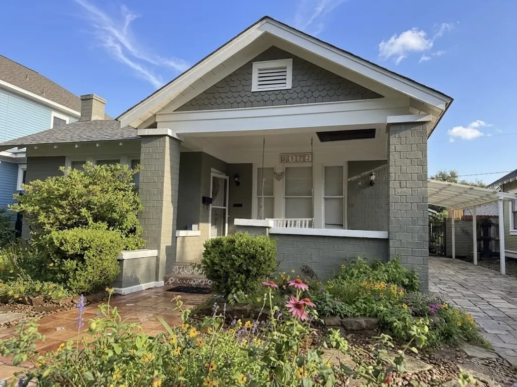 1322 Harvard Street Houston TX 77008