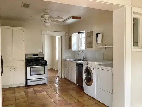 1322 Harvard Street Houston TX 77008