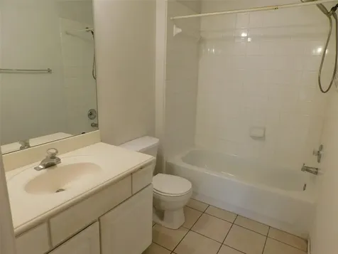 2710 Grants Lake Boulevard J2 Sugar Land TX 77479