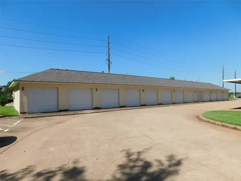 2710 Grants Lake Boulevard J2 Sugar Land TX 77479