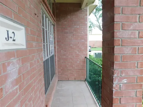 2710 Grants Lake Boulevard J2 Sugar Land TX 77479