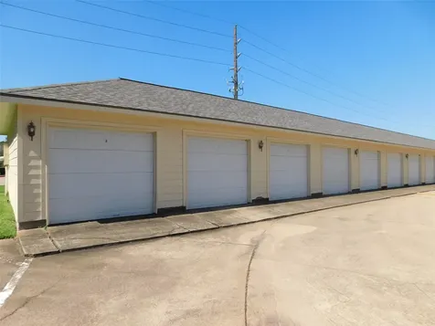 2710 Grants Lake Boulevard J2 Sugar Land TX 77479