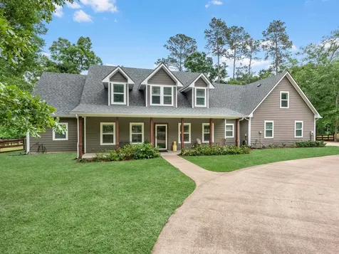 210 Creekside Drive Magnolia TX 77354