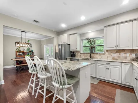 210 Creekside Drive Magnolia TX 77354
