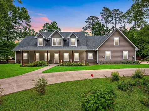 210 Creekside Drive Magnolia TX 77354