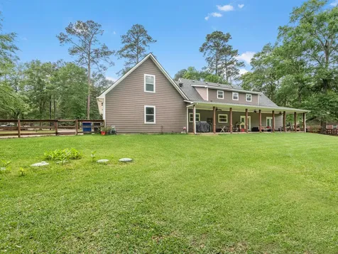 210 Creekside Drive Magnolia TX 77354