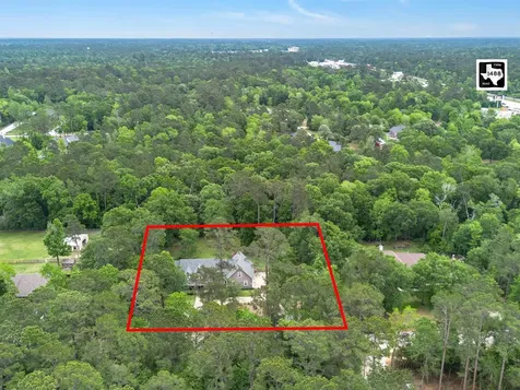 210 Creekside Drive Magnolia TX 77354
