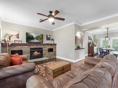 210 Creekside Drive Magnolia TX 77354