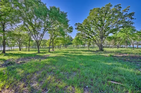 00 Lcr 800 Groesbeck TX 76642