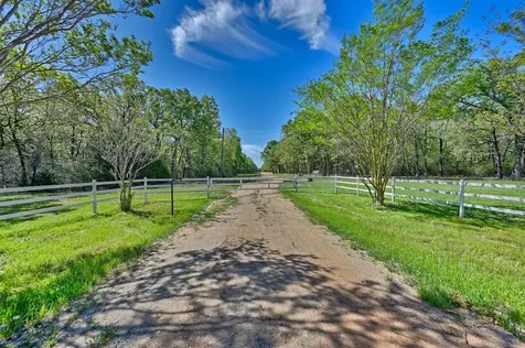 00 Lcr 800 Groesbeck TX 76642