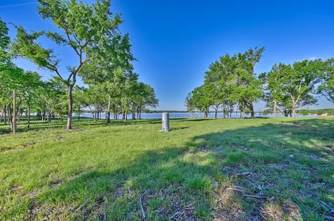 00 Lcr 800 Groesbeck TX 76642