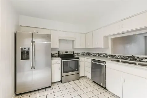 815 S Ripple Creek Drive 4 Houston TX 77057