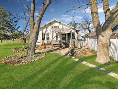 111 S Mill Street Flatonia TX 78941