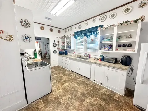 111 S Mill Street Flatonia TX 78941