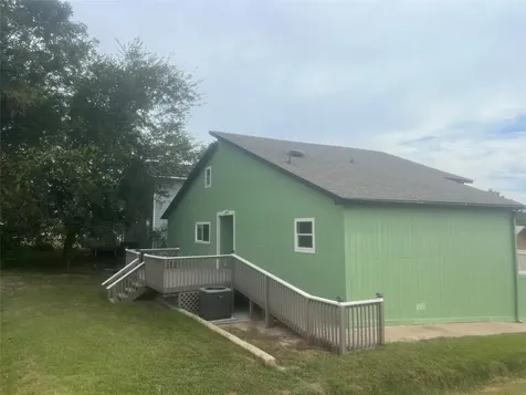 311 Edgewater Drive Livingston TX 77351