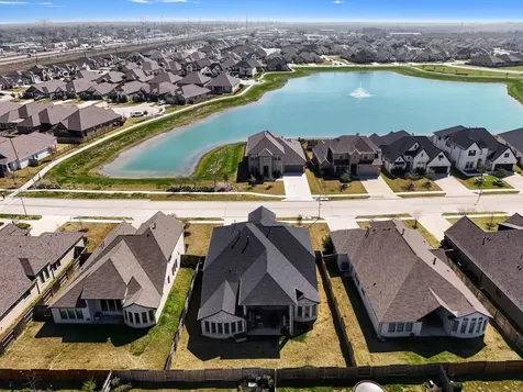 4917 Harbor Brooks Lane League City TX 77573