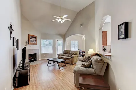 9211 Hidden Lake E Magnolia TX 77354