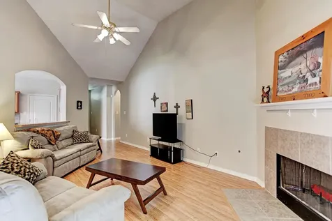 9211 Hidden Lake E Magnolia TX 77354