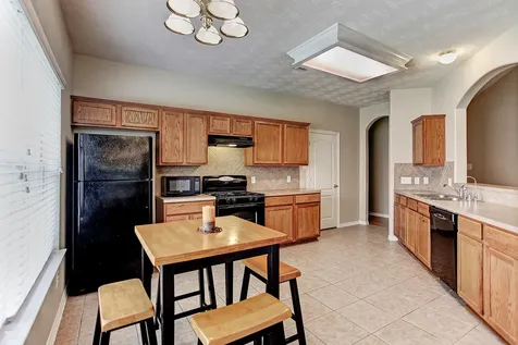 9211 Hidden Lake E Magnolia TX 77354