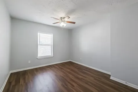 5922 Fairdale Lane B Houston TX 77057
