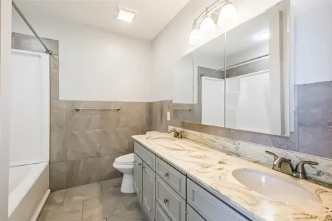 5922 Fairdale Lane B Houston TX 77057