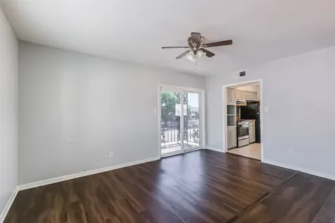 5922 Fairdale Lane B Houston TX 77057