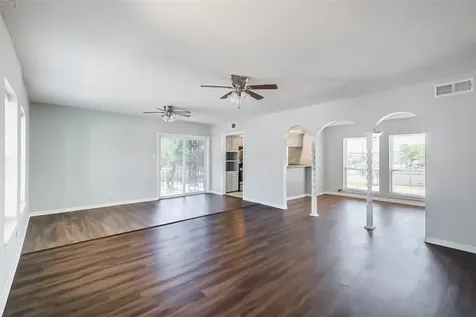 5922 Fairdale Lane B Houston TX 77057